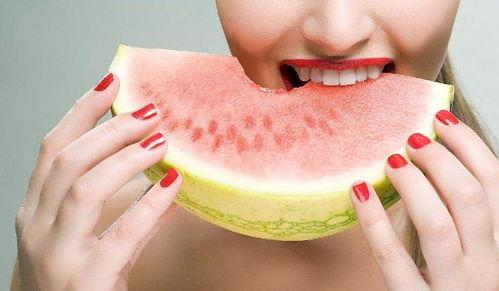 饥饿后吃大量瓜,揭秘饥饿后大量食用瓜果的神奇效果