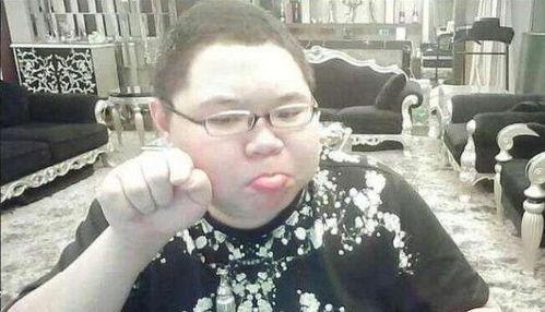 pdd看自己吃瓜,揭秘娱乐圈幕后真相