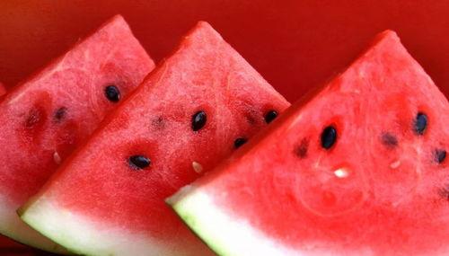 组团在家吃瓜视频,组团在家观看吃瓜视频的欢乐时光